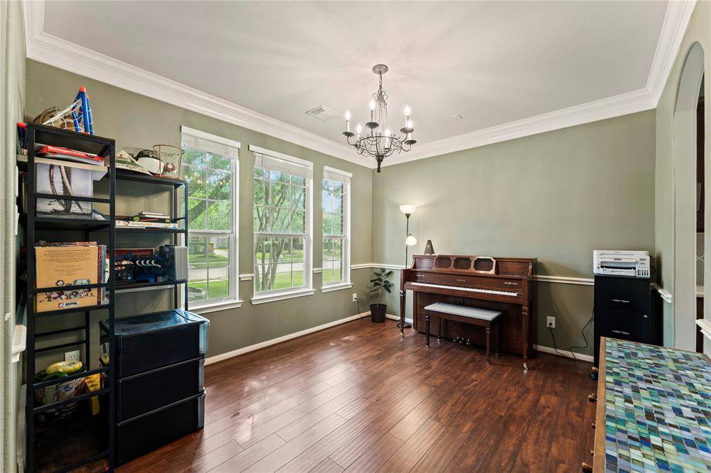 Formal Dining