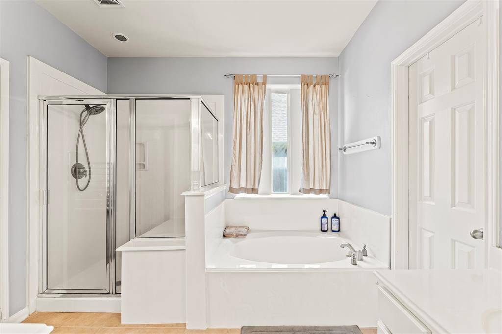 Primary bath. 1st floor