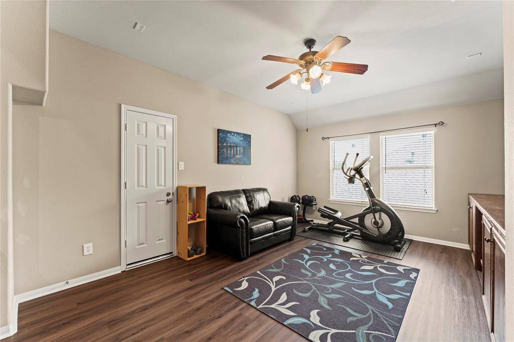 Game room. 2nd floor