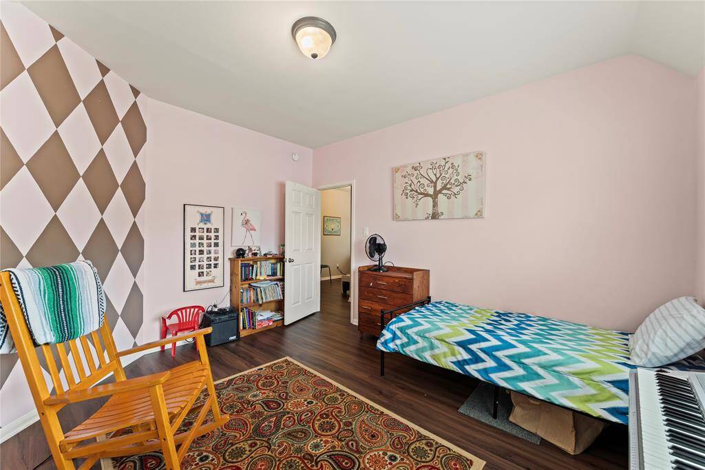 Secondary bedroom 2.2nd Floor