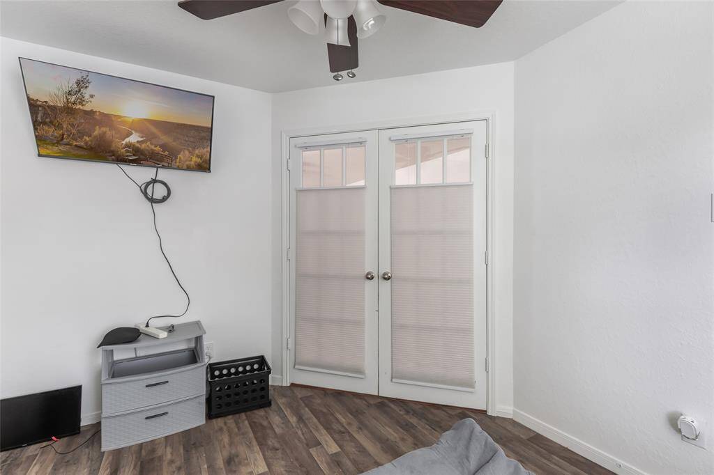 LOOK AT ALL THIS SPACE YOU WILL HAVE IN YOUR PRIVATE OFFICE/ FLEX SPACE/4TH BEDROOM IF NEEDED.