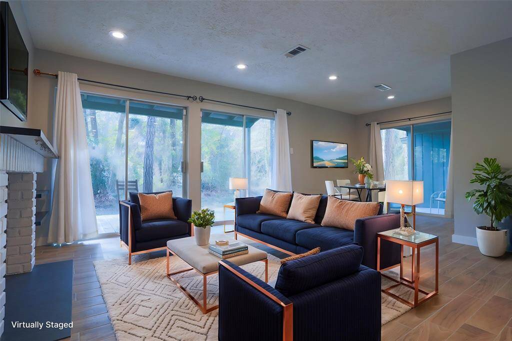 Virtually Staged Livingroom