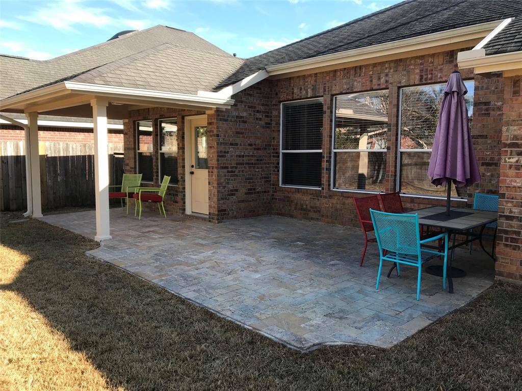 Covered patio with extended porch
