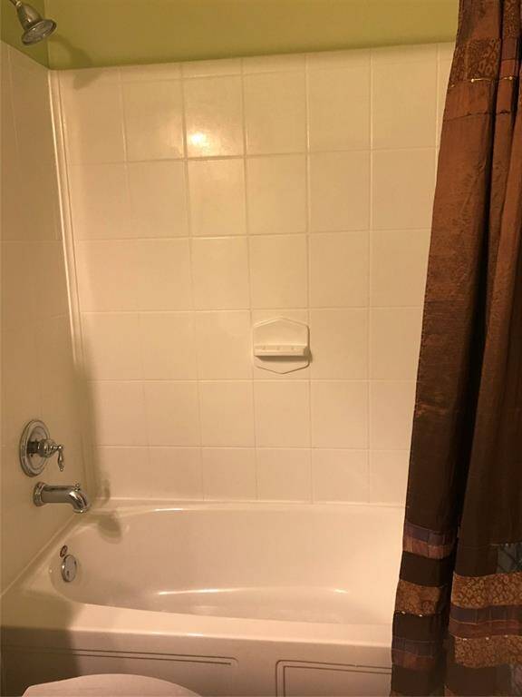 secondary bath tub