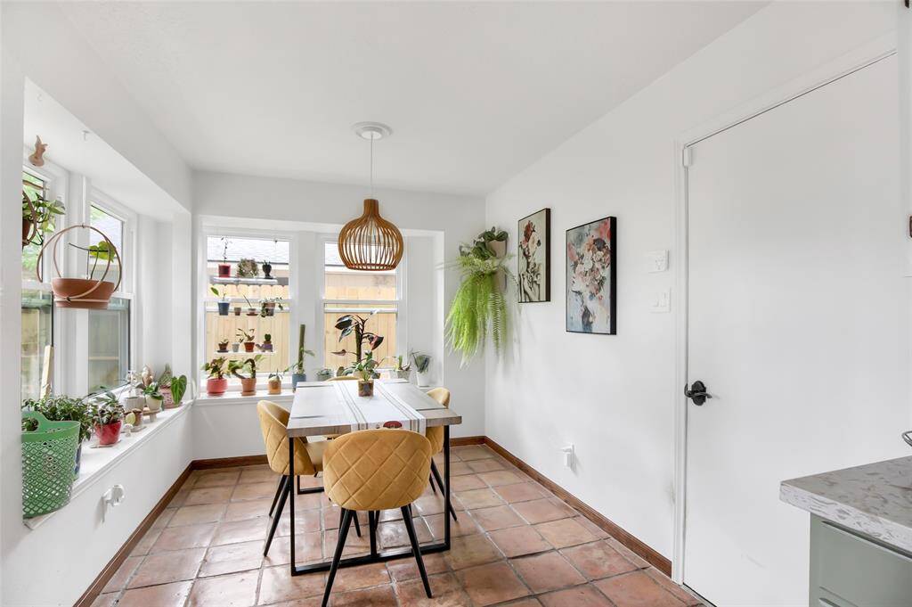 Breakfast nook