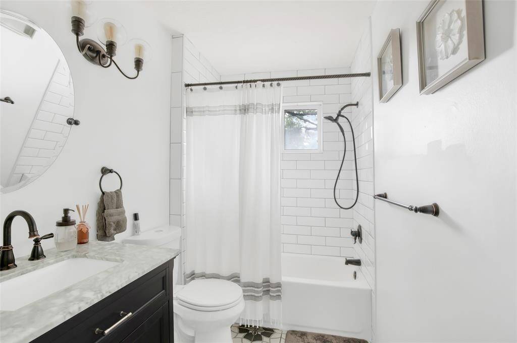 Beautifully remodeled Full bathroom Upstairs