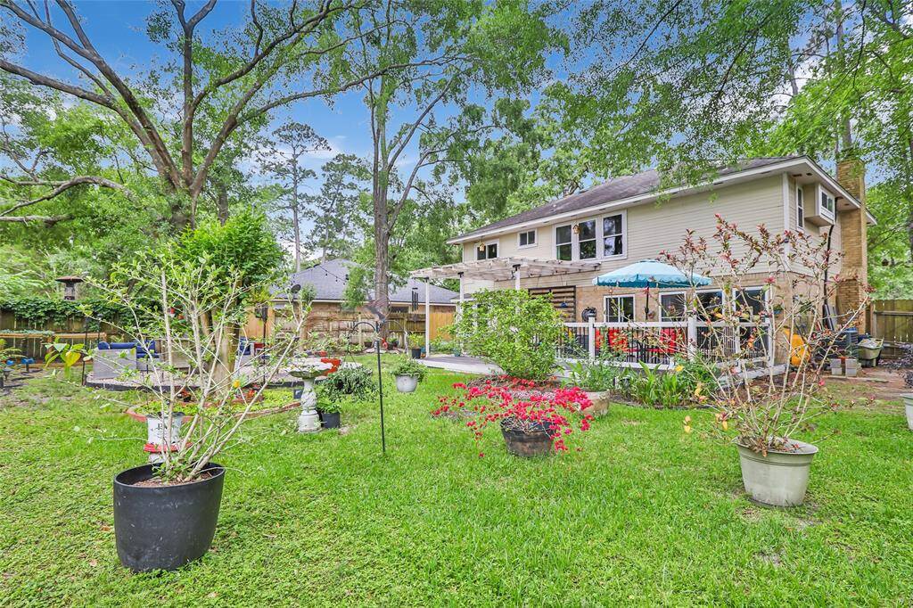 Plenty of backyard space for your pets too!