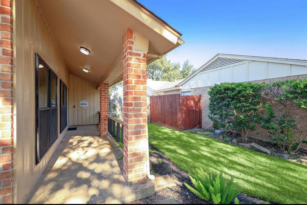 Side porch