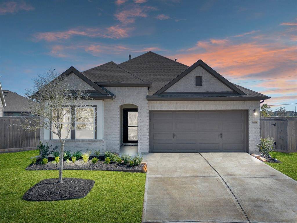 Welcome to 30839 Boxwood in Jordan Ranch!