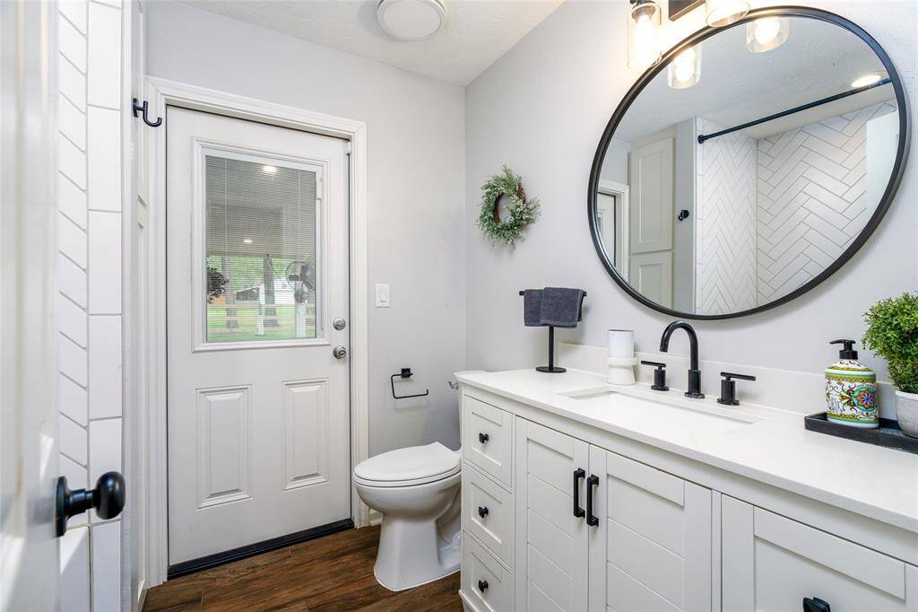 Full bath with access to the outside.