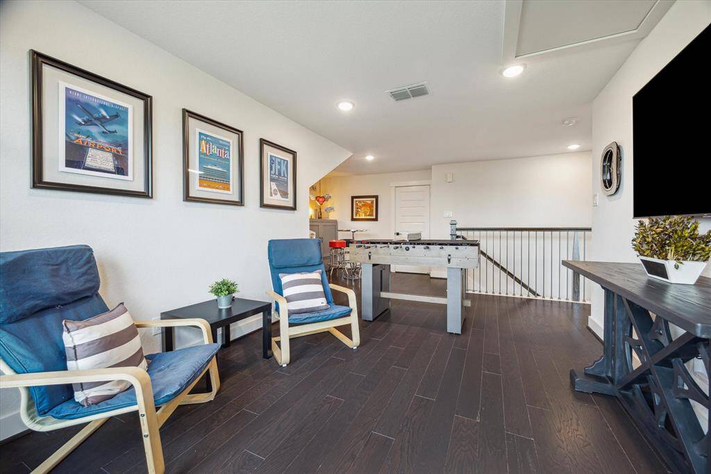 Flex spaces throughout the home are perfect for everyone to enjoy different activities. Movie night? Reading a book? There's a space for that!