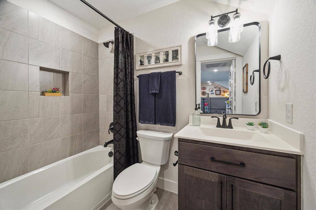 Full bathroom on third floor serving the game room and bedroom.