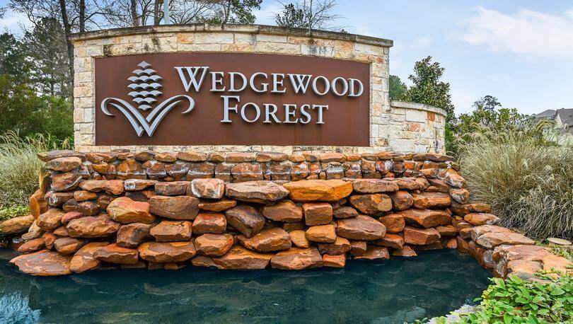 Ideally located off Highway 105 in Montgomery County, Wedgewood Forest has a  peaceful retreat you’ve been looking for. This master-planned community offers easy access to the rapidly growing shopping, dining, and employment centers of both Conroe and The Woodlands. Wedgewood Forest offers a fishable lake, nature preserve and community park. With anything you could ever need in close reach.