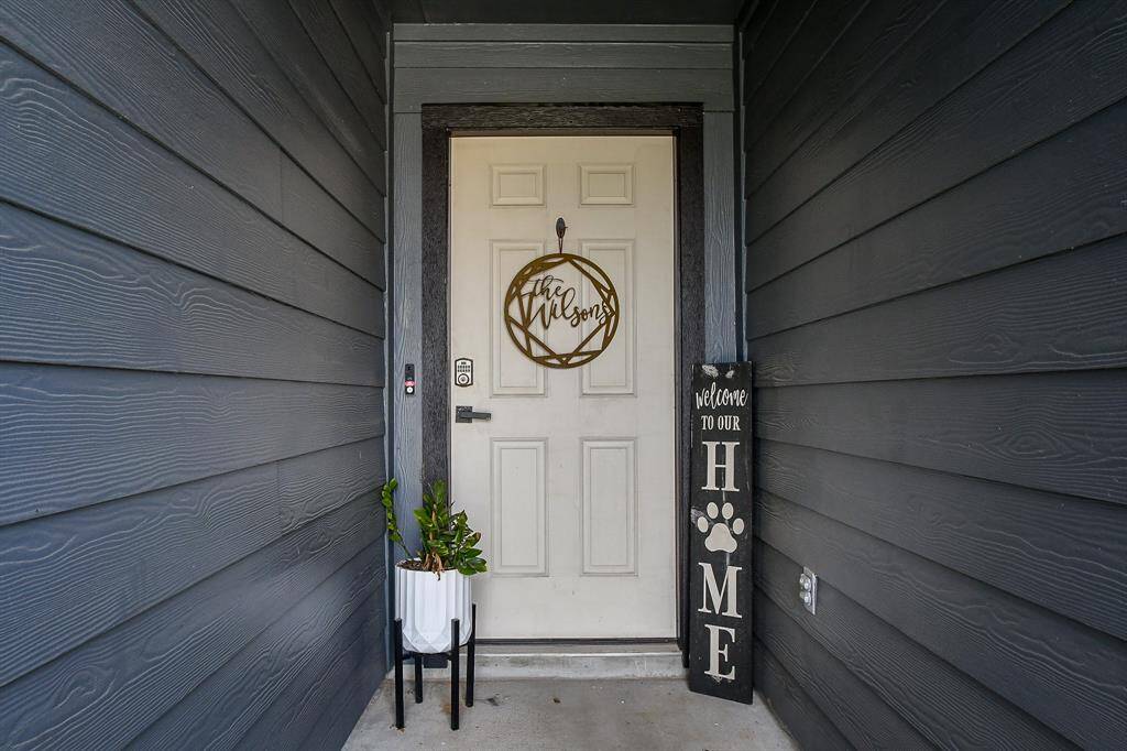Elegant , rich and inviting entrance
