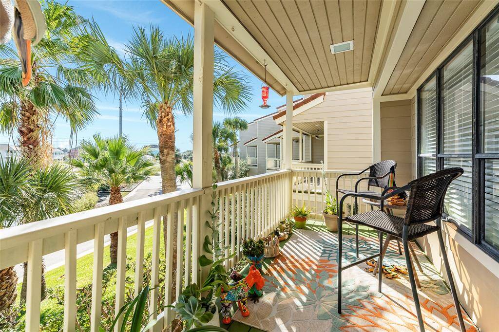 The Primary Suite deck is spacious and overlooks the golf course and wetlands facing East, the perfect sunrise deck for sipping coffee sunrise yoga. Deck is 17x6