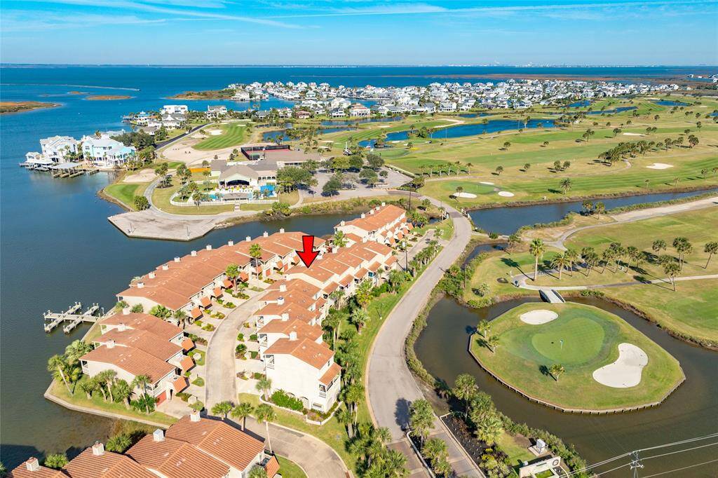 Relax on island time in this year-round oasis.