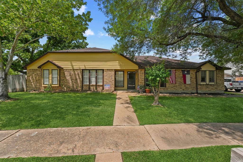 Left side of duplex for sale