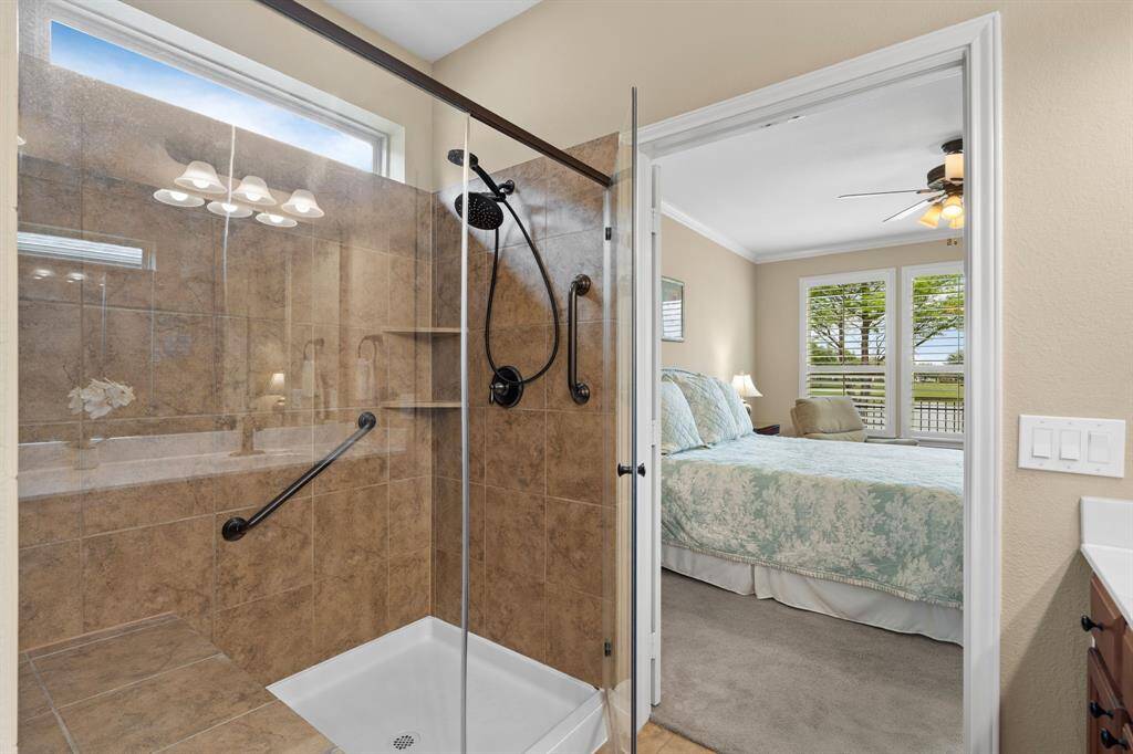 The built-in bench and grab bars in the shower provide added safety and convenience, making it easier to get in and out with confidence and comfort.