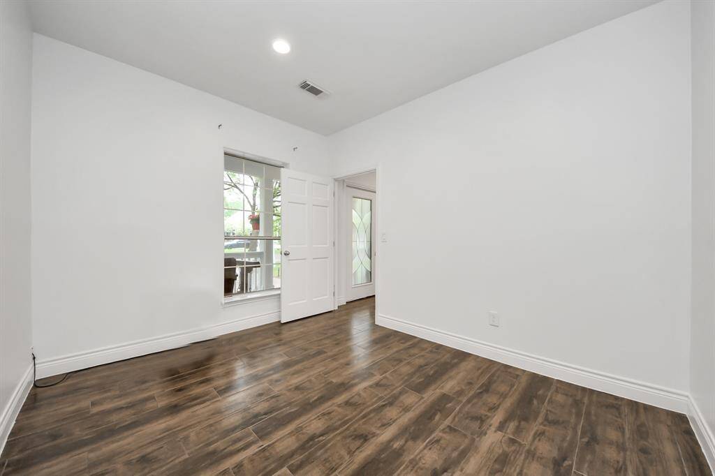 Virtually staged home office, possible other uses.