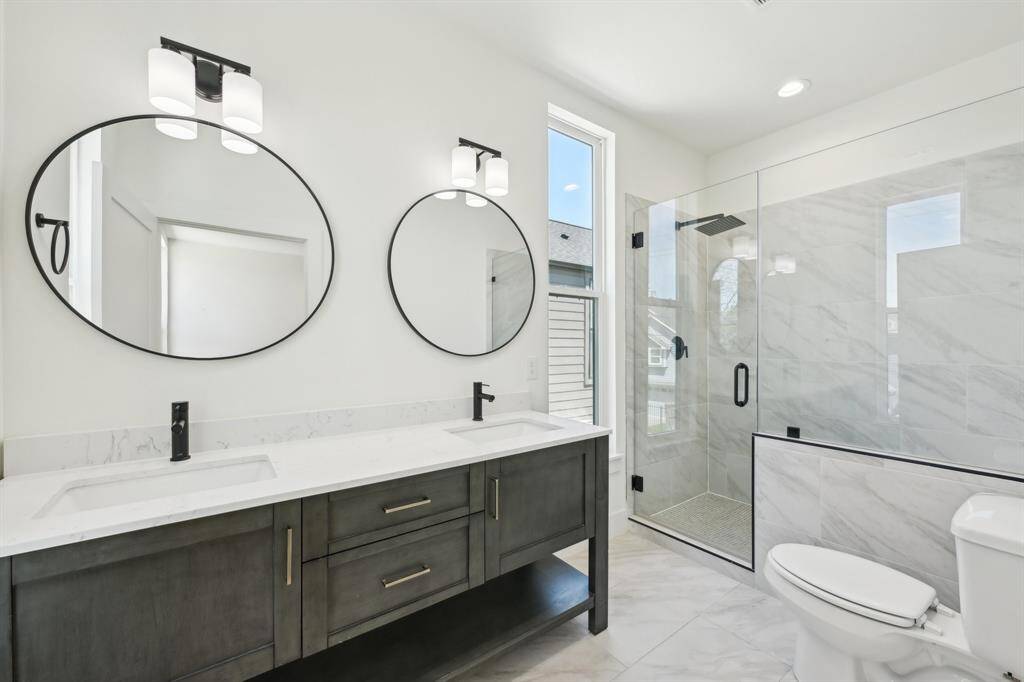 Modern Primary Bathroom
