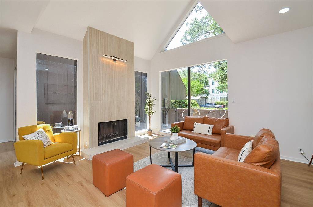 SOARING Ceilings!