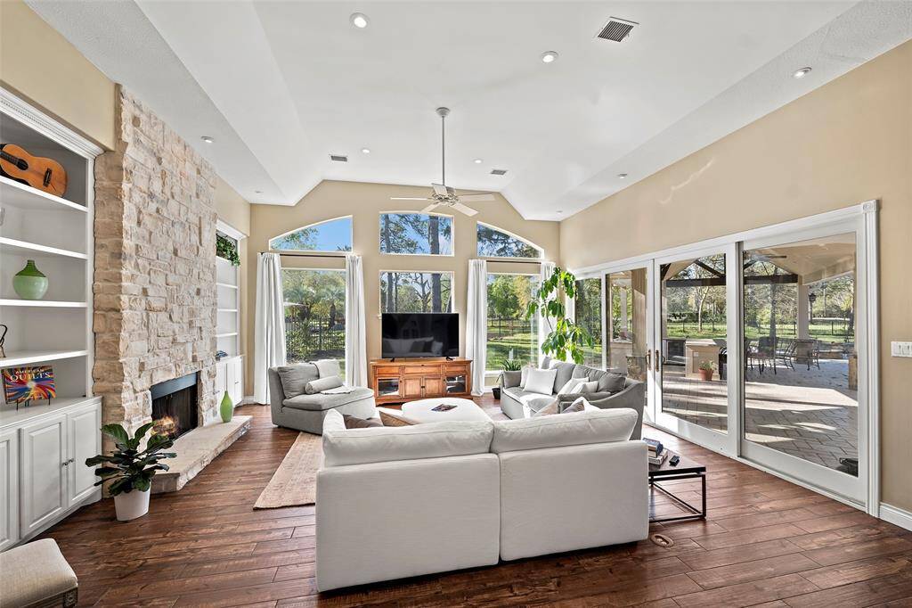 More of the AMAZING views and gentle ambiance of this family room.