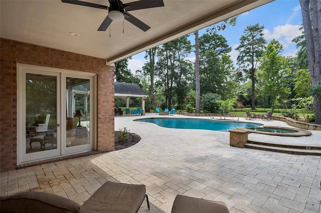 Your private covered patio awaits afternoons reading a good book, or morning cups of coffee!