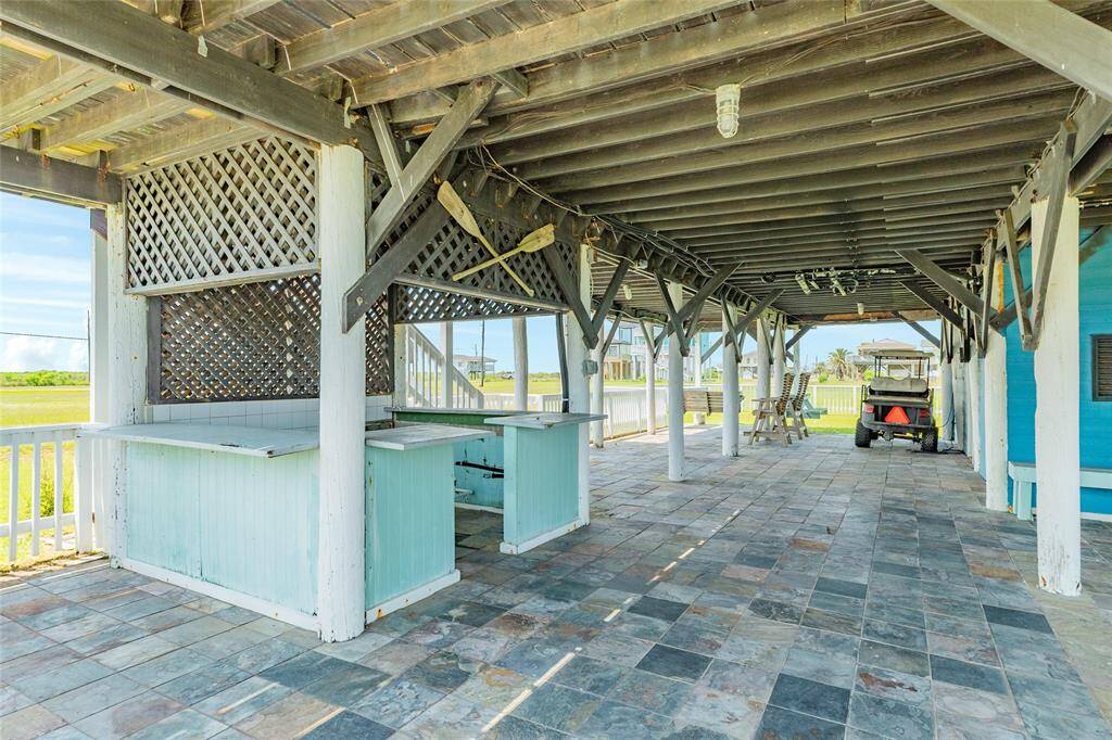 24x24 slate ground level entertainment area.