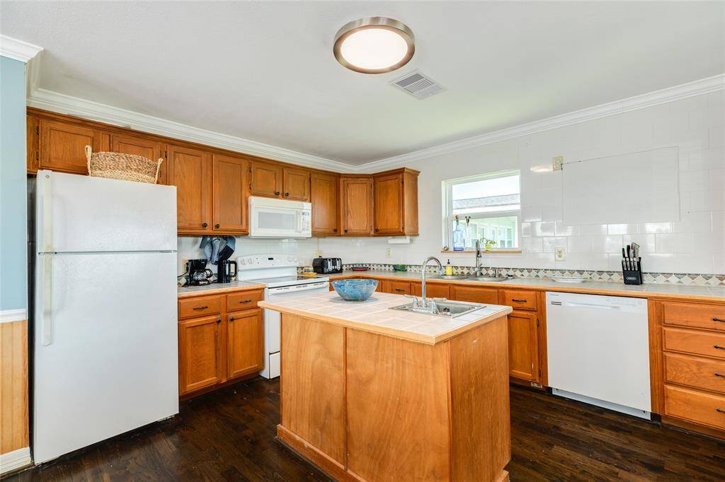 Island kitchen