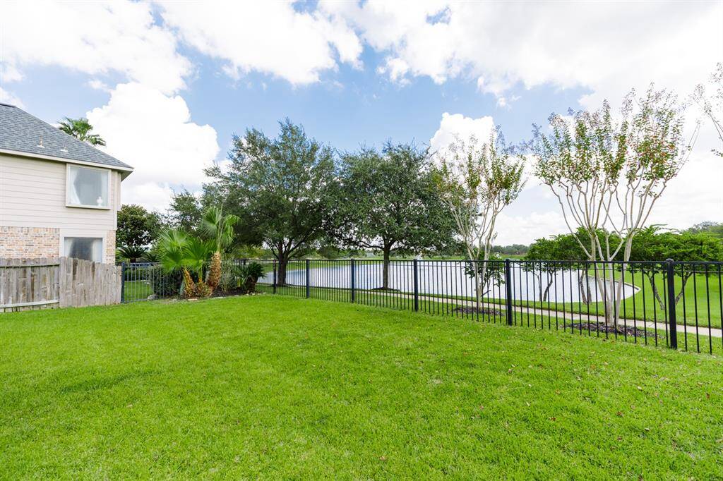 Beautiful Lake view from the backyard