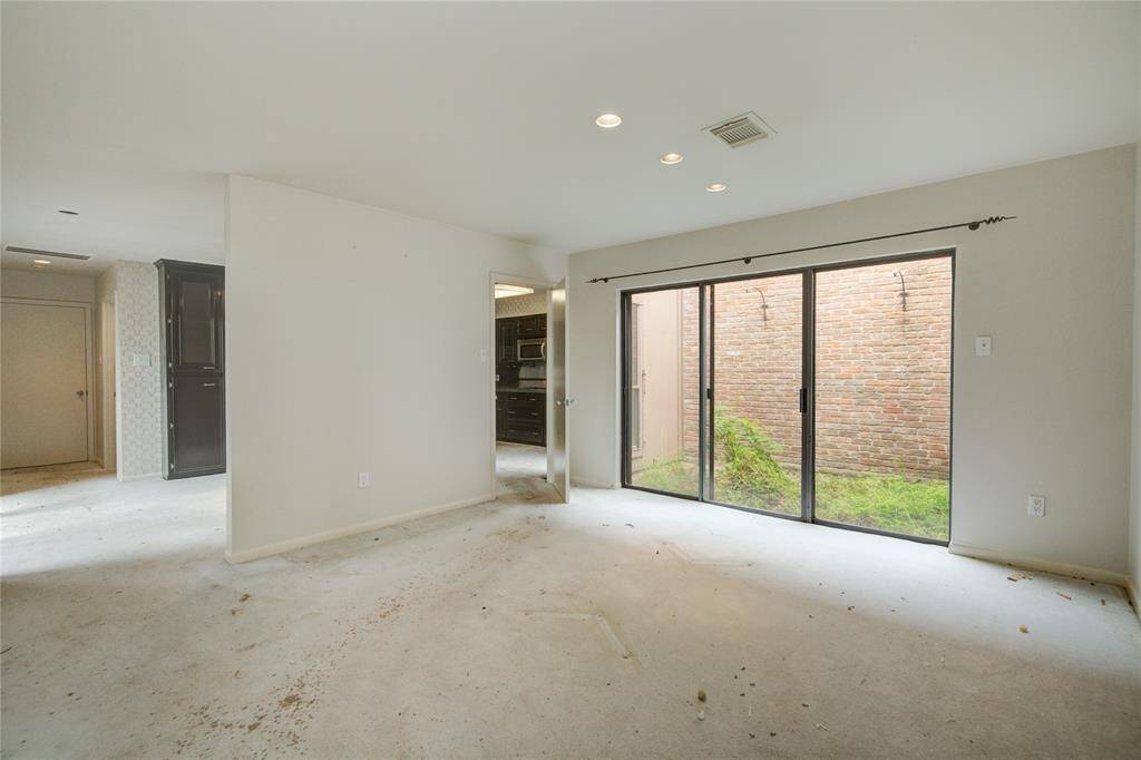 Large Dining room