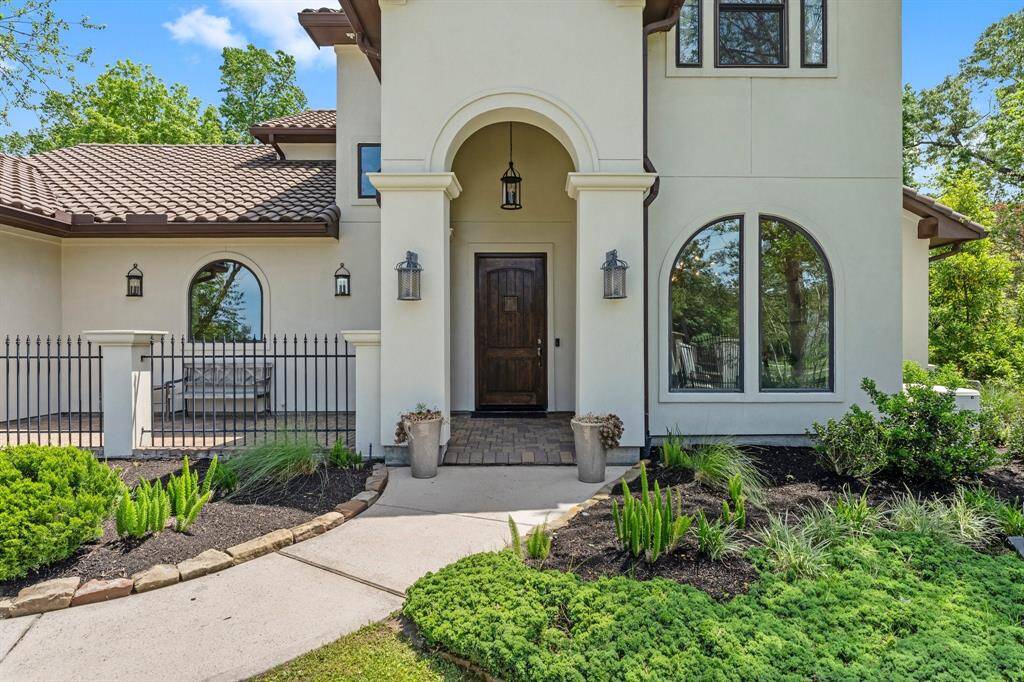 Gorgeous entry & stunning elevation!