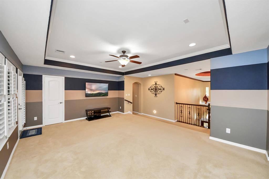 Another angle of the game room to put your entertainment system