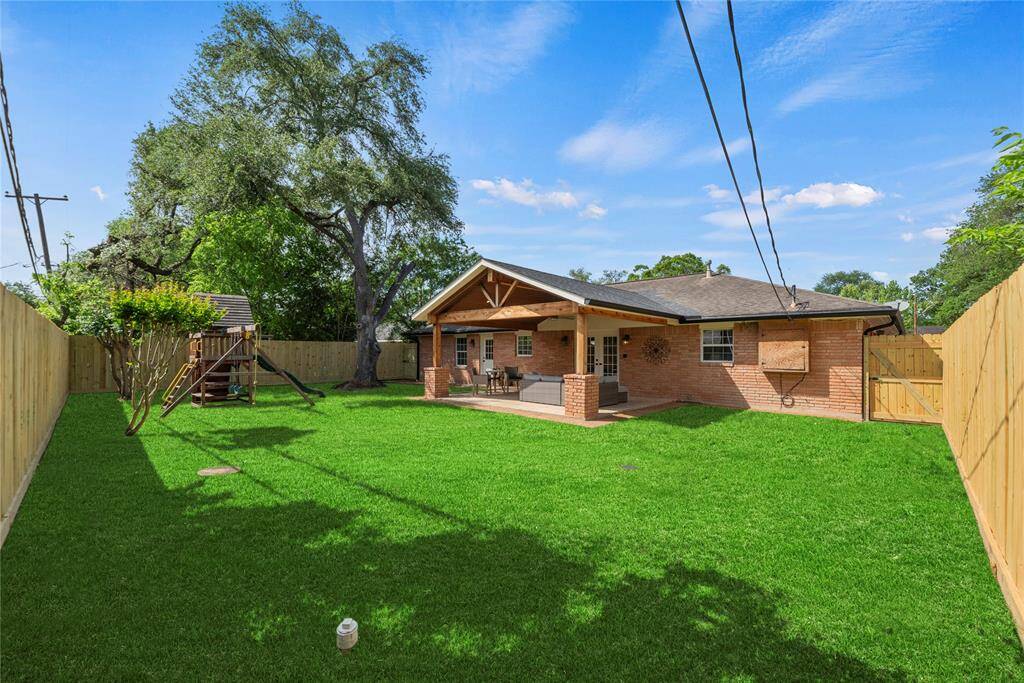 Imagine all the good times you can have in this wonderful, fenced backyard!