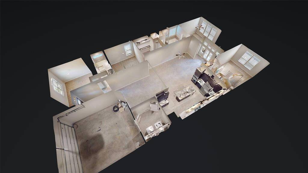 The "doll house" view shows the floor plan.