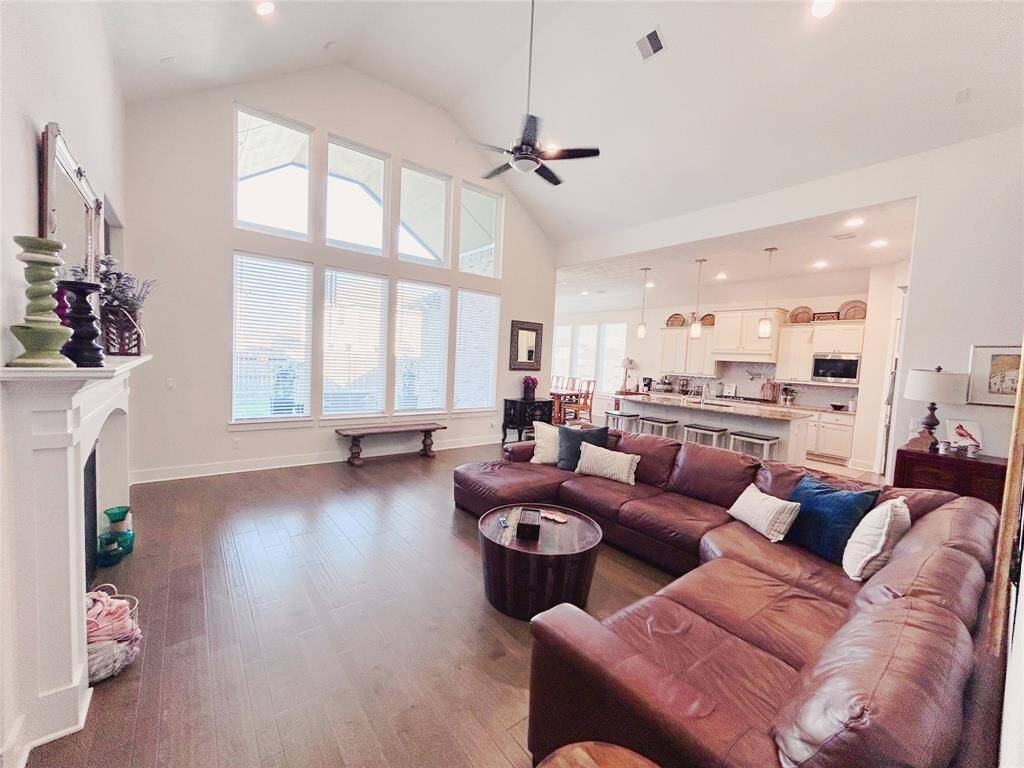 Living Room with Vaulted Ceiling