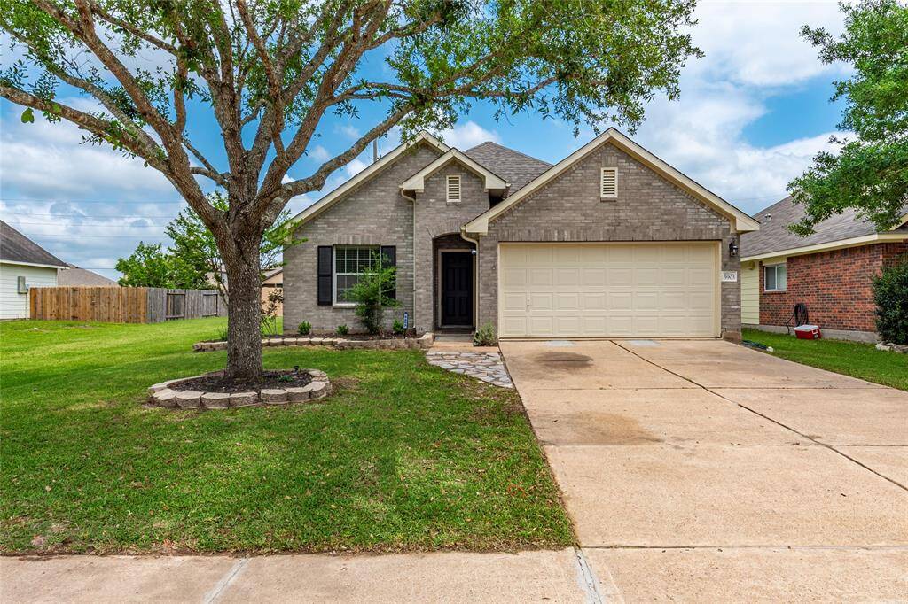 A better view of the front of the home and the greenspace between you and the next-door neighbor.
