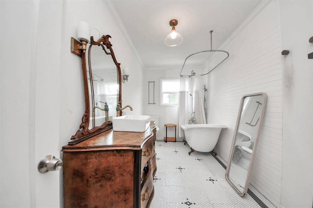 Full bath