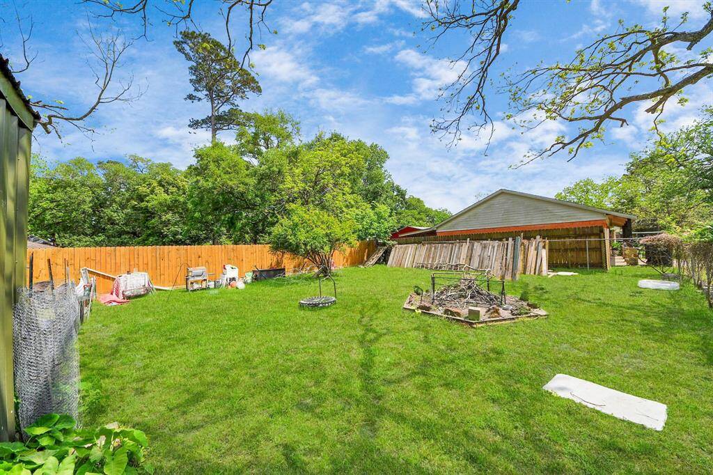 Side yard of the garage apartment