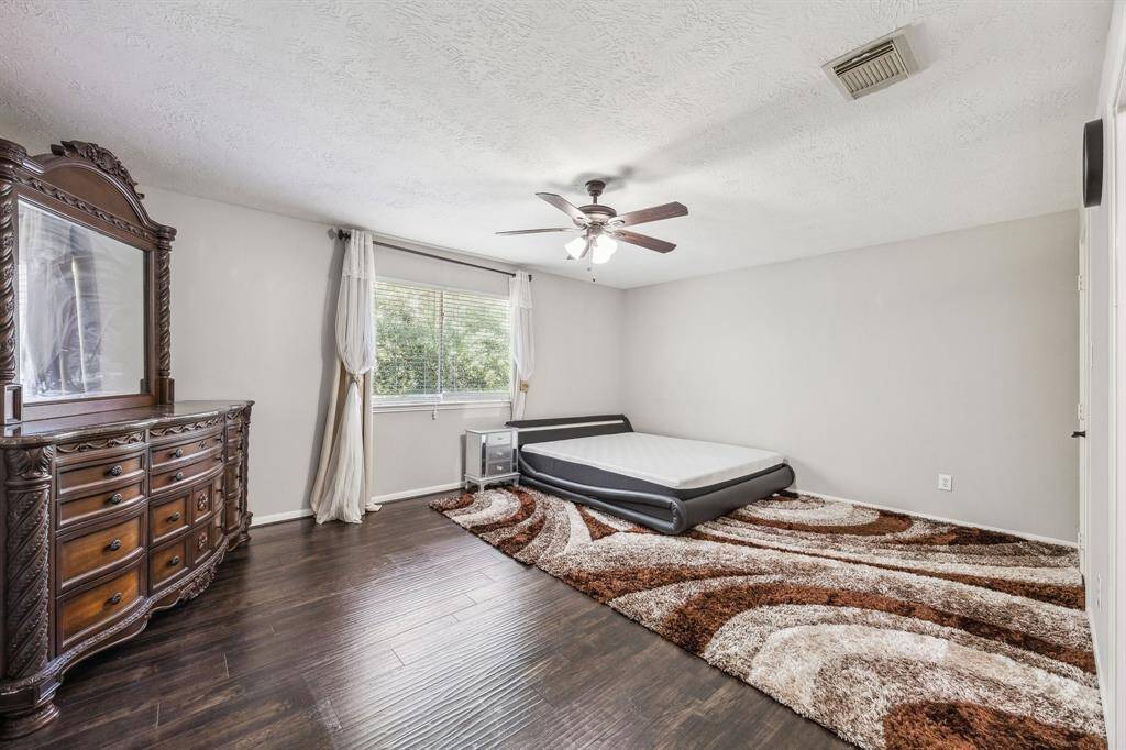 Secondary #1 bedroom