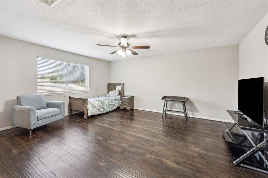 Secondary bedroom #4
