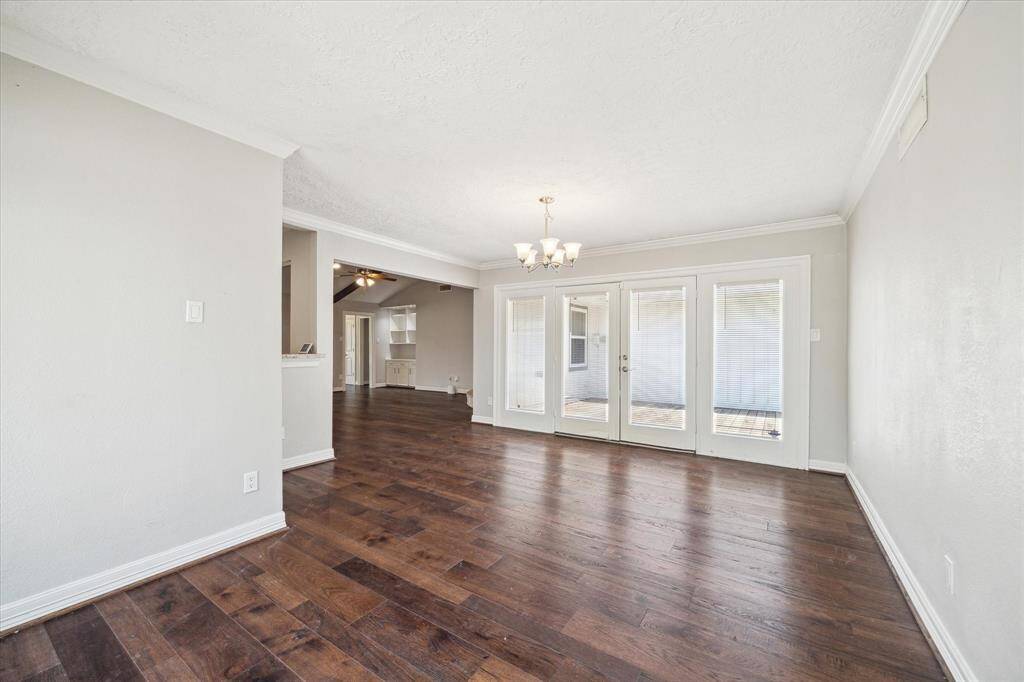 Formal living area.