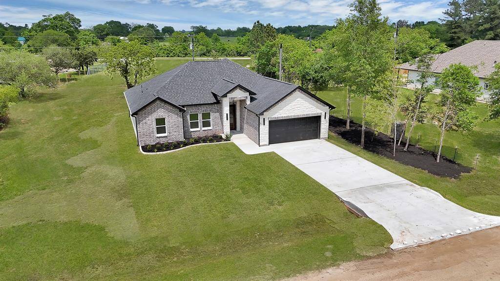 Nearly 1/2 AC lot with no HOA!