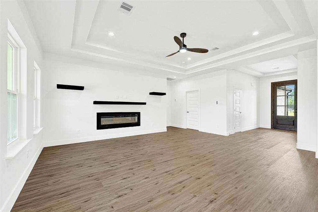 Open concept floor plan with great natural lighting