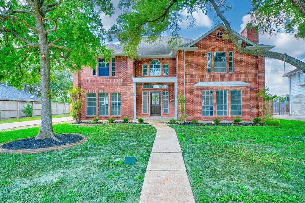 Welcome to 619 Green Belt Dr!