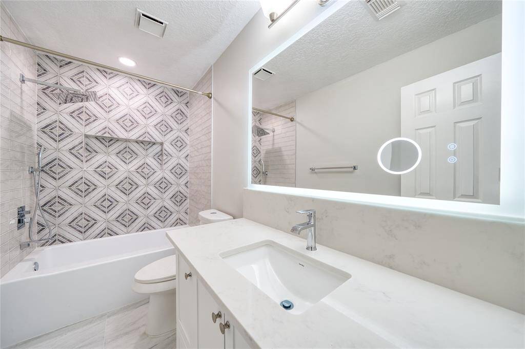 2nd Bathroom