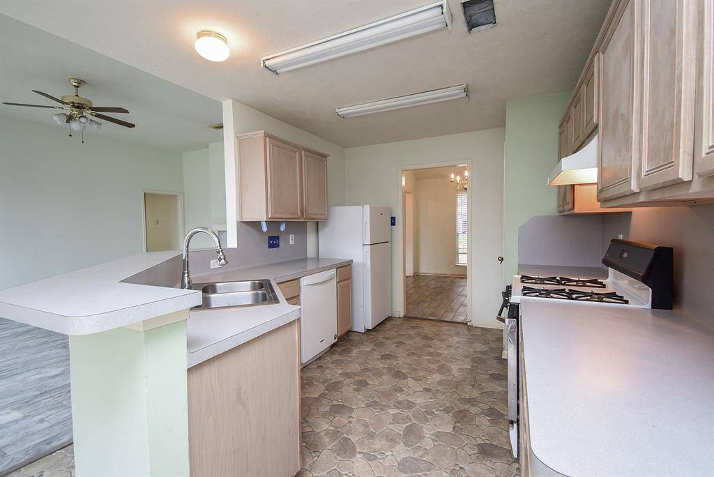Kitchen with breakfast bar area- add bar stools for additional seating