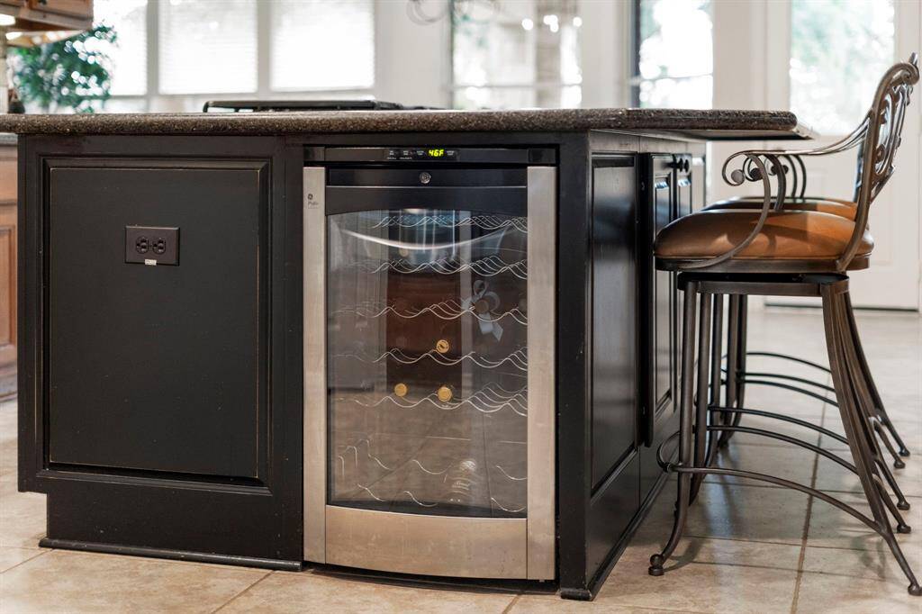 The GE Profile wine/beverage cooler has settings for red and white wine.