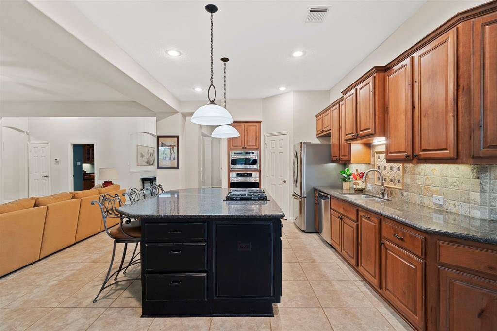 Built-in wall oven and convection microwave for convenient, efficient cooking.