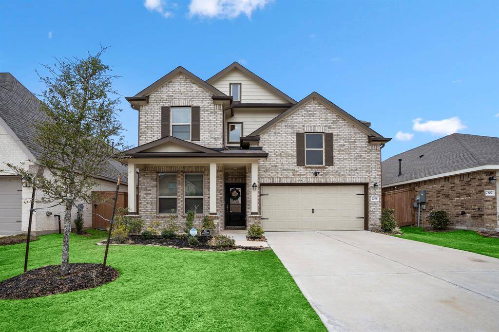 Welcome to 7206 Darting Plover Way in the beautiful master-planned community of Elyson. Immaculate curb appeal and a timeless facade welcome you to this classic beauty.